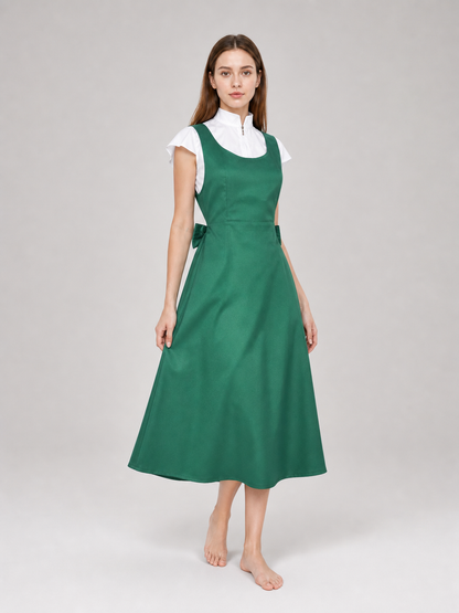 The green Kushina Uzumaki cosplay pinafore dress is designed in the recognizable style of the character from the anime Naruto: Shippuden. The design is a green pinafore dress with a square neckline, wide straps, and open pockets on the side