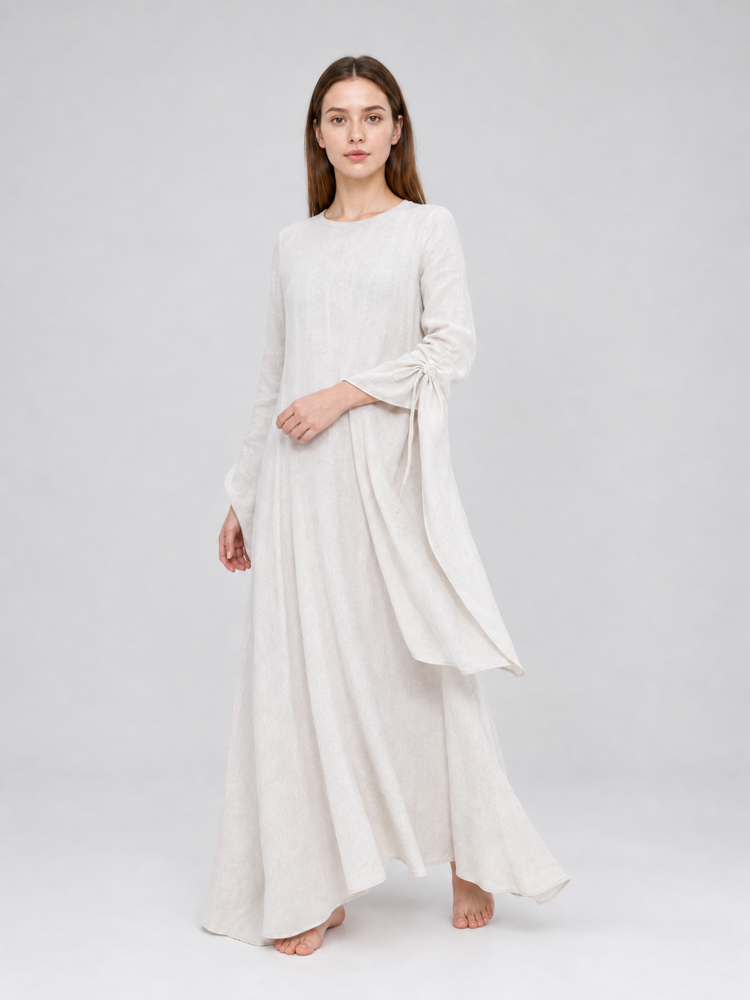 White Long Boho-Style Dress with a Belt and Flared Sleeves