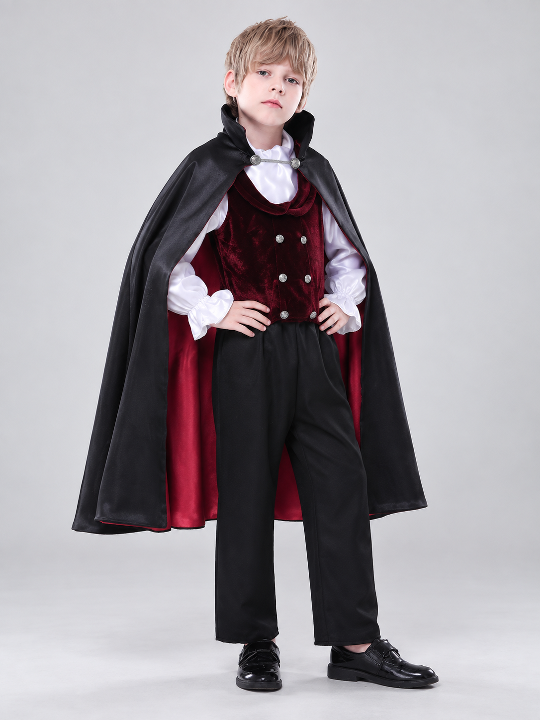 Kids' vampire costume made of velvet and polyester