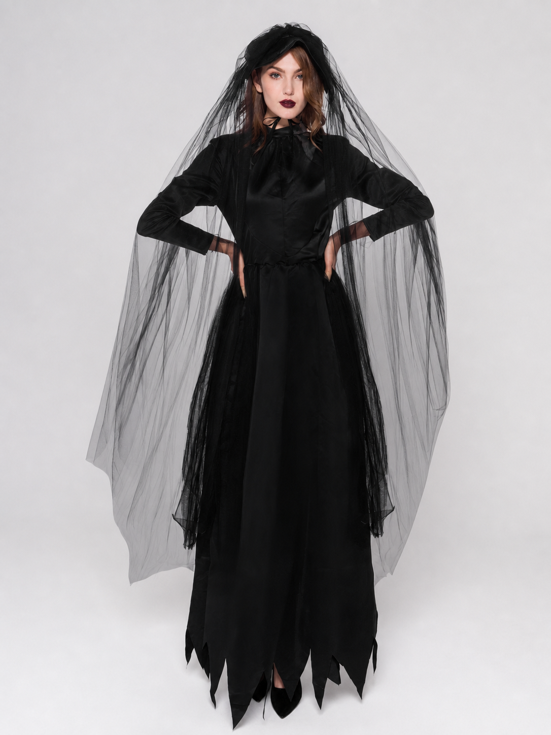 Black Gothic Vampire Dress with Long Veil for a Role-Playing Look