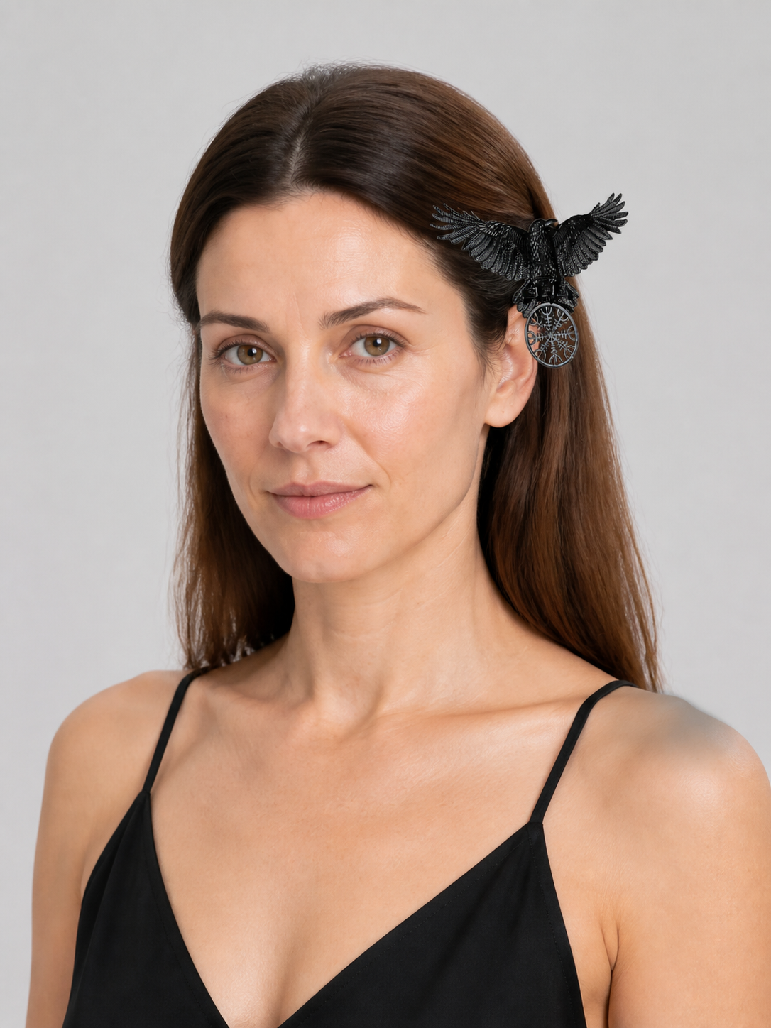 Black Halloween Carnival Raven-Shaped Hair Clip Costumes detail