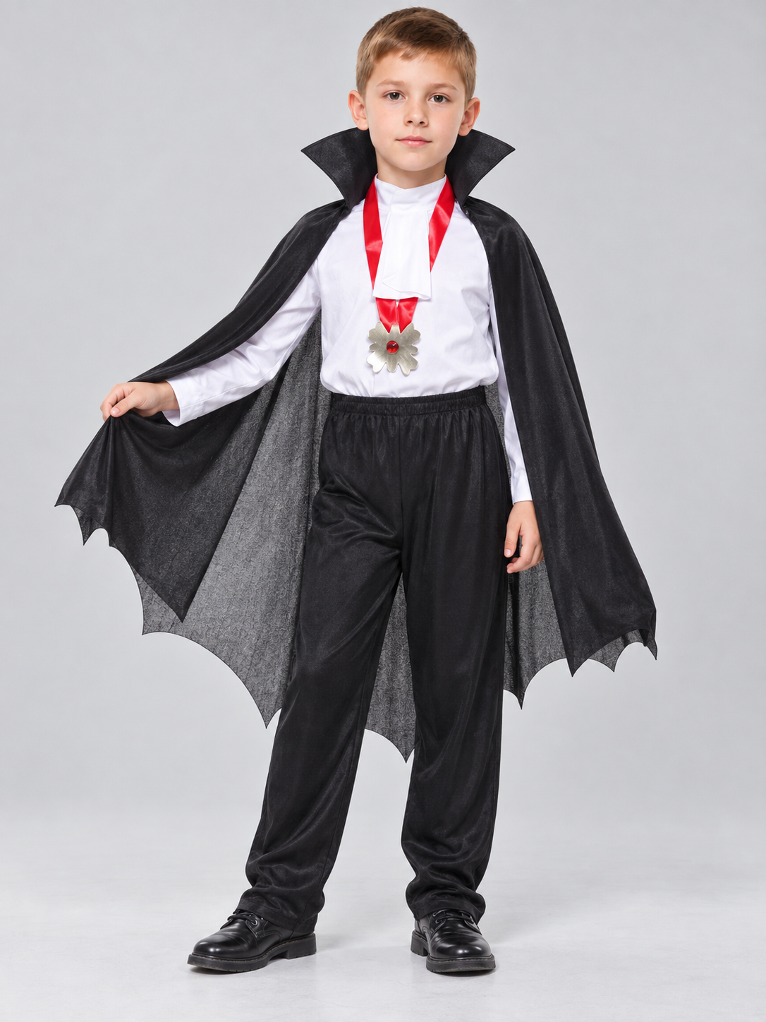 Children’s Vampire Costume with Medallion product detail