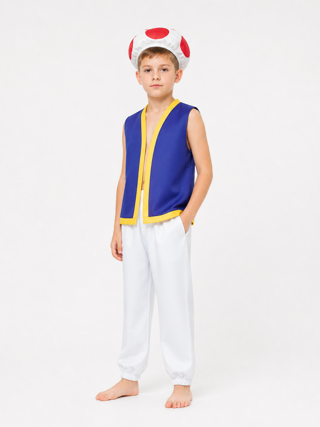 Halloween and Cosplay Costume with White Hat Costume Headwear detail