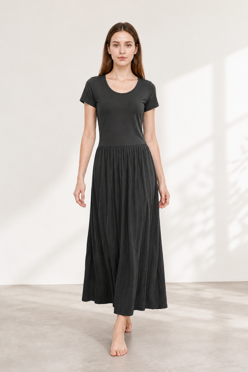 Long dress with short sleeves and pleating Costume Dresses detail 2
