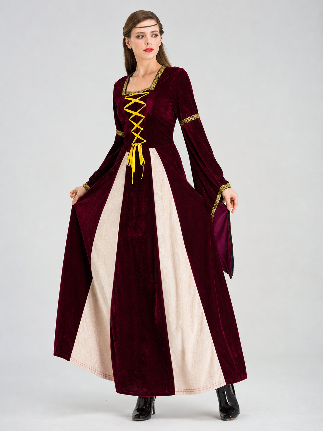 Vampire Costume: Medieval Dress