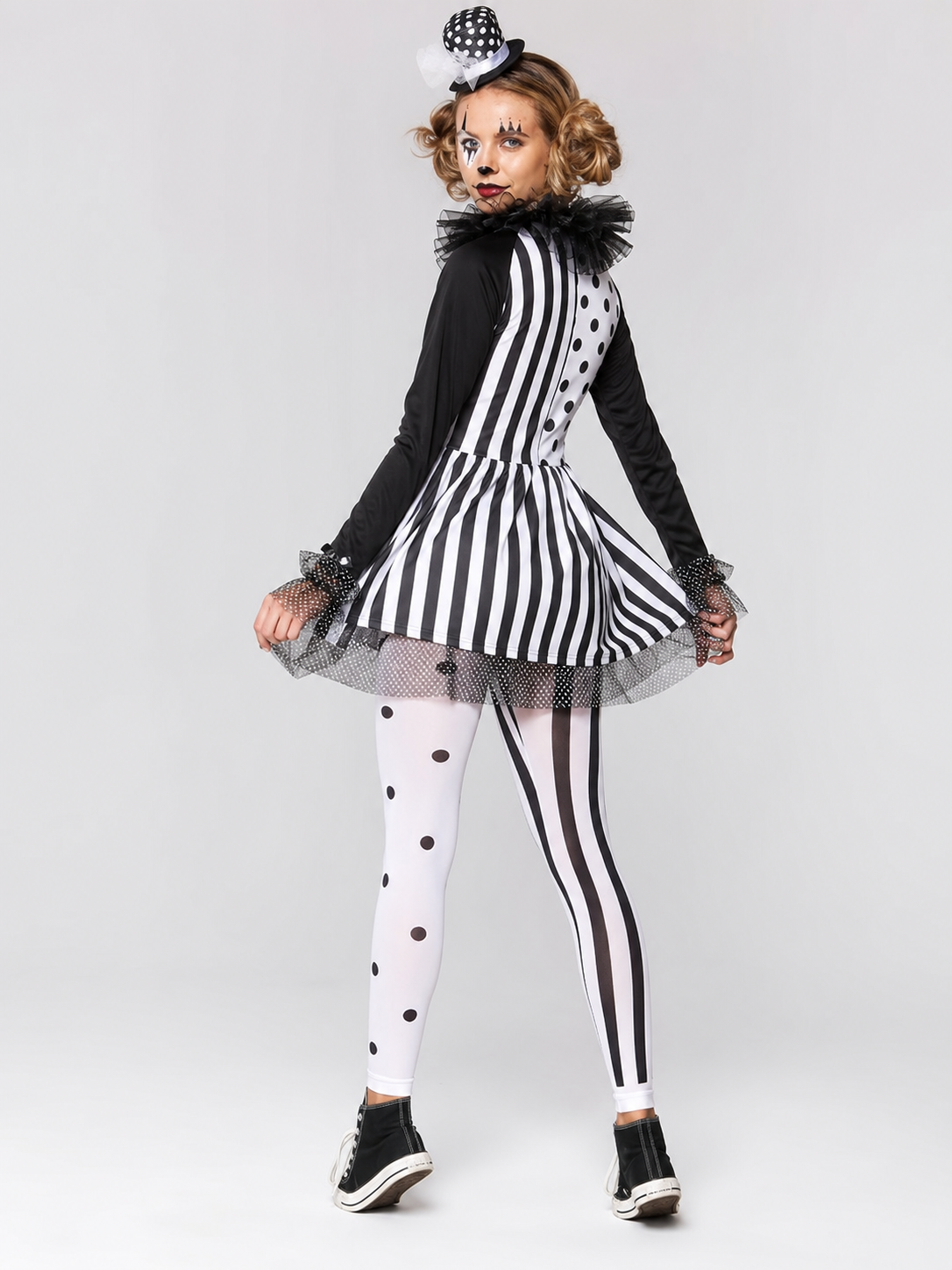 Black and White Clown Costume for Halloween and Cosplay Costumes detail 2