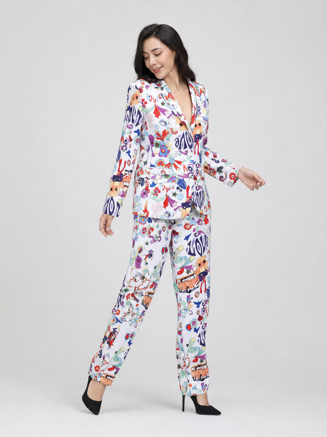 Costume with LOVE print — jacket and pants
