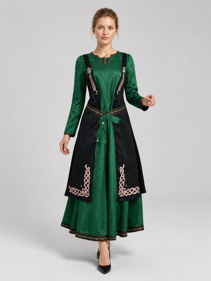 Medieval Renaissance-Style Dress with Pattern and Apron Costume Dresses detail 2