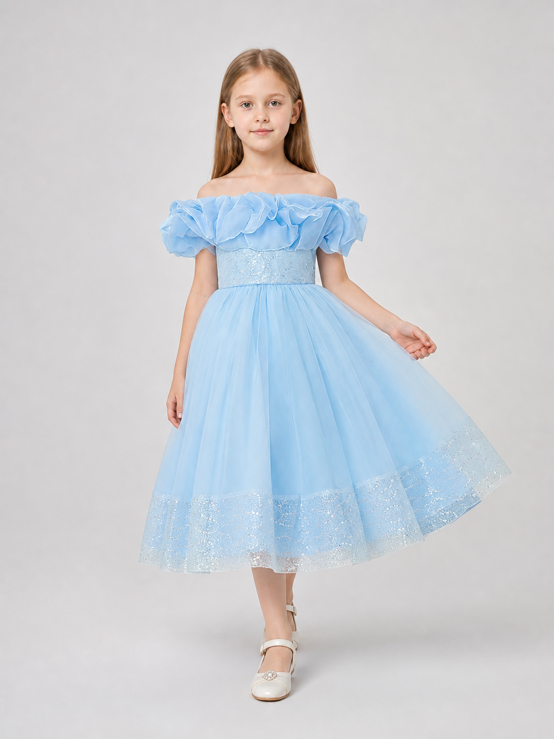Full dress with sequins and embroidery, tulle skirt Costume Dresses detail 2