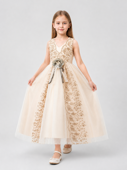 Long, Full Princess Dress with Embroidery Costume Dresses detail 2