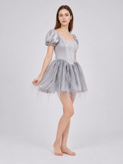 Ghost Bride Costume: Short Dress and Veil
