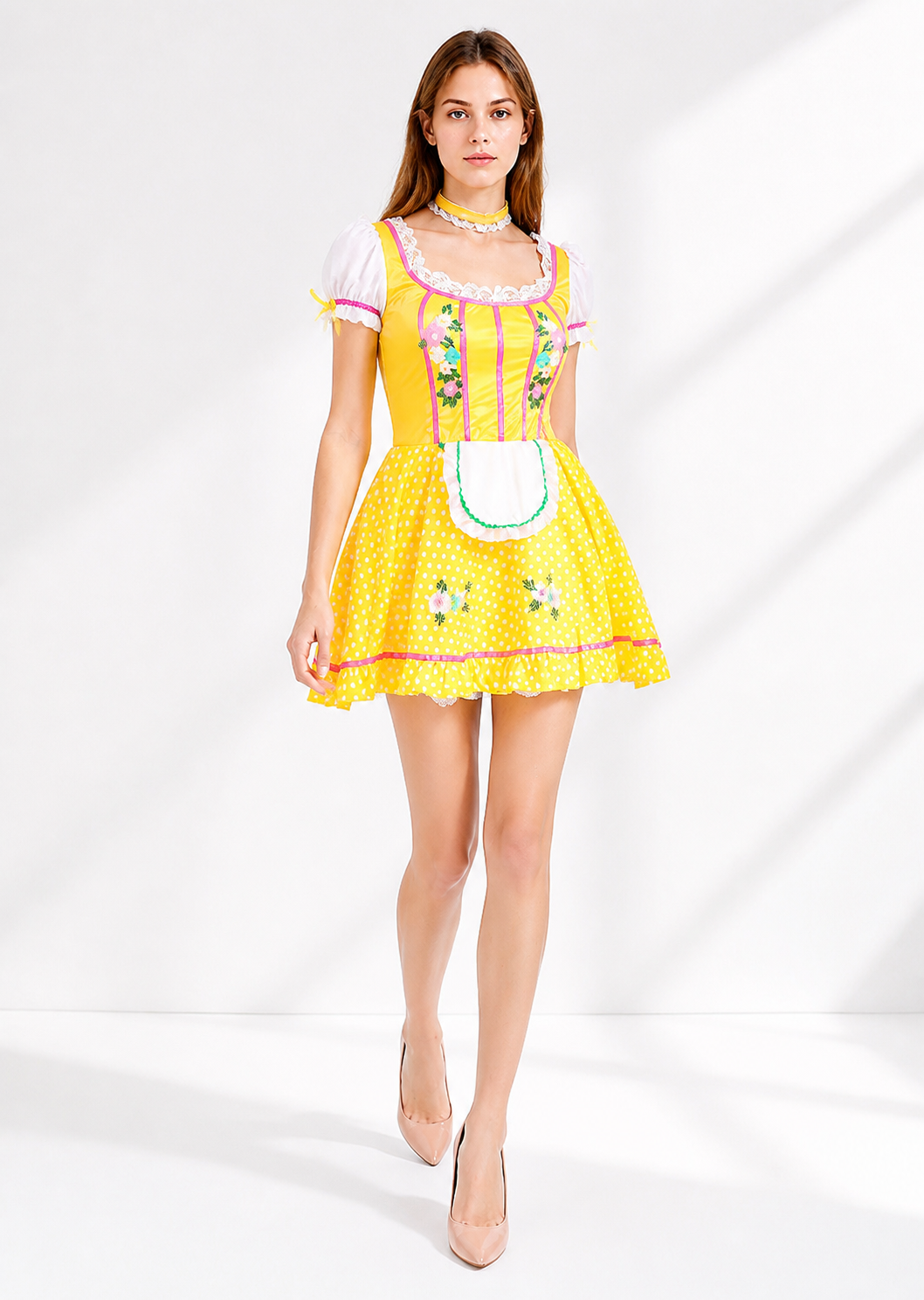 Dress with an apron and puff sleeves in polka dots and floral print Costume Dresses detail 2