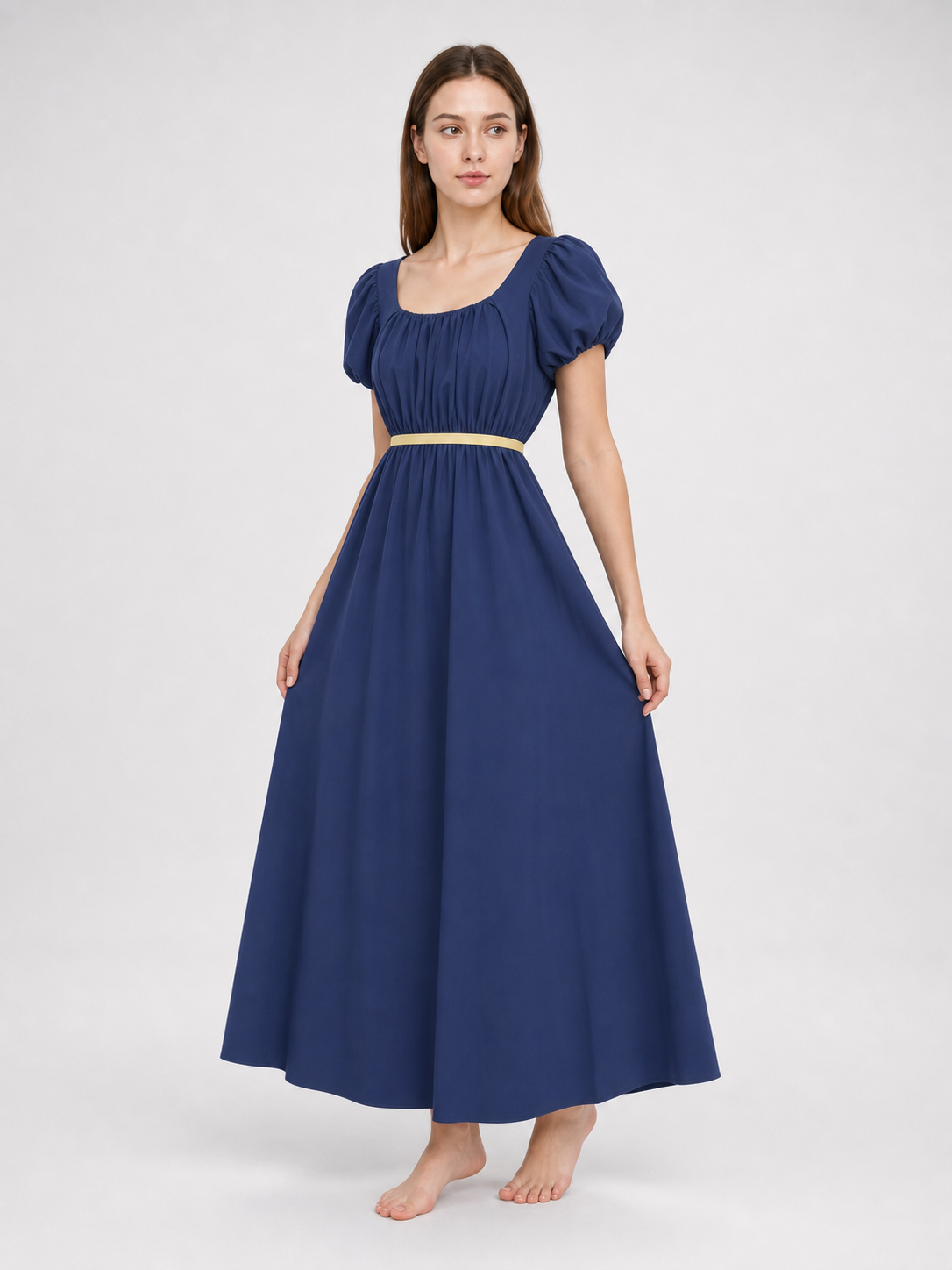 Long Bridgerton-style dress with sleeves