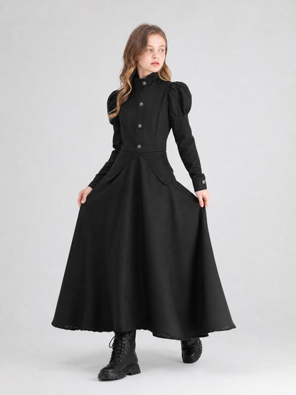 Cosplay Costume: Black Dress and Pointed Hat
