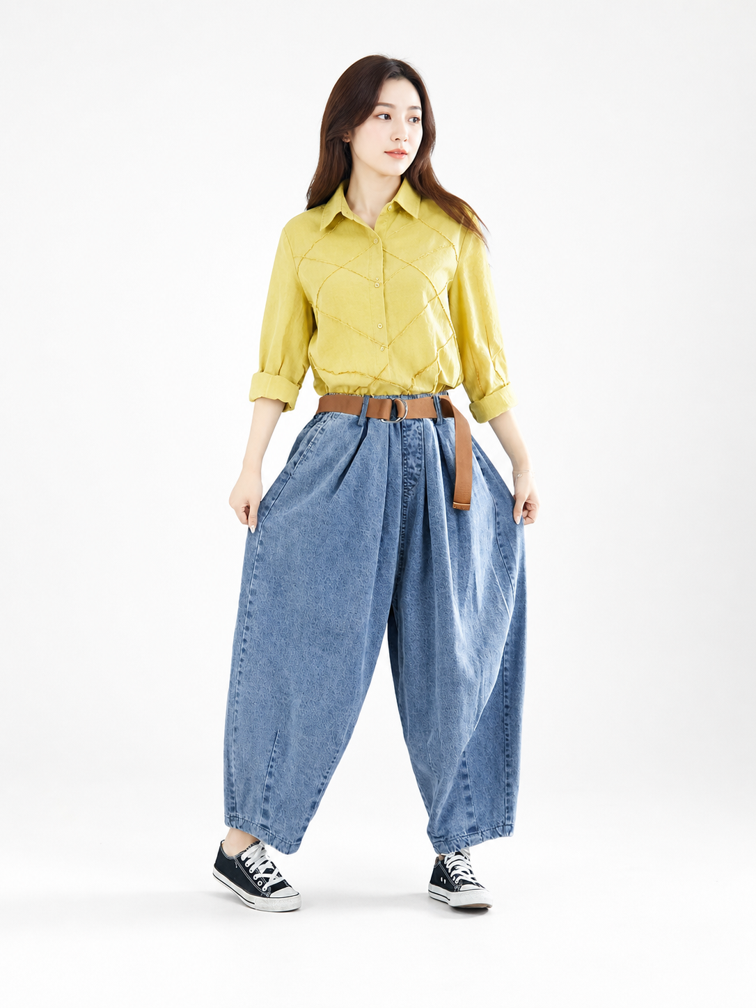 Wide-leg harem pants with a high rise and belt
