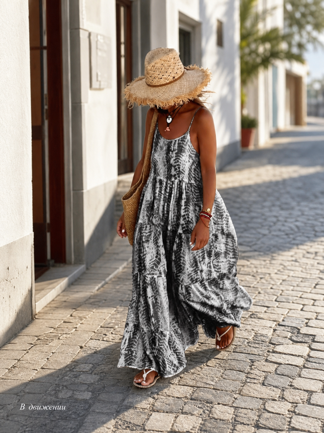Women's Long Sleeveless Dress with a Black-and-White Pattern