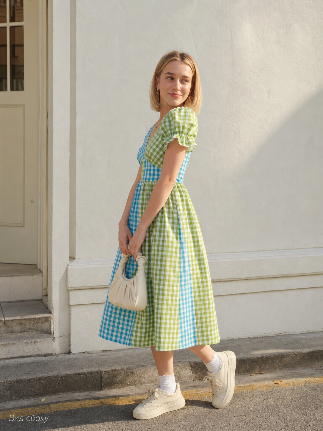 V-Neck Dress with Puff Sleeves and Plaid Pattern