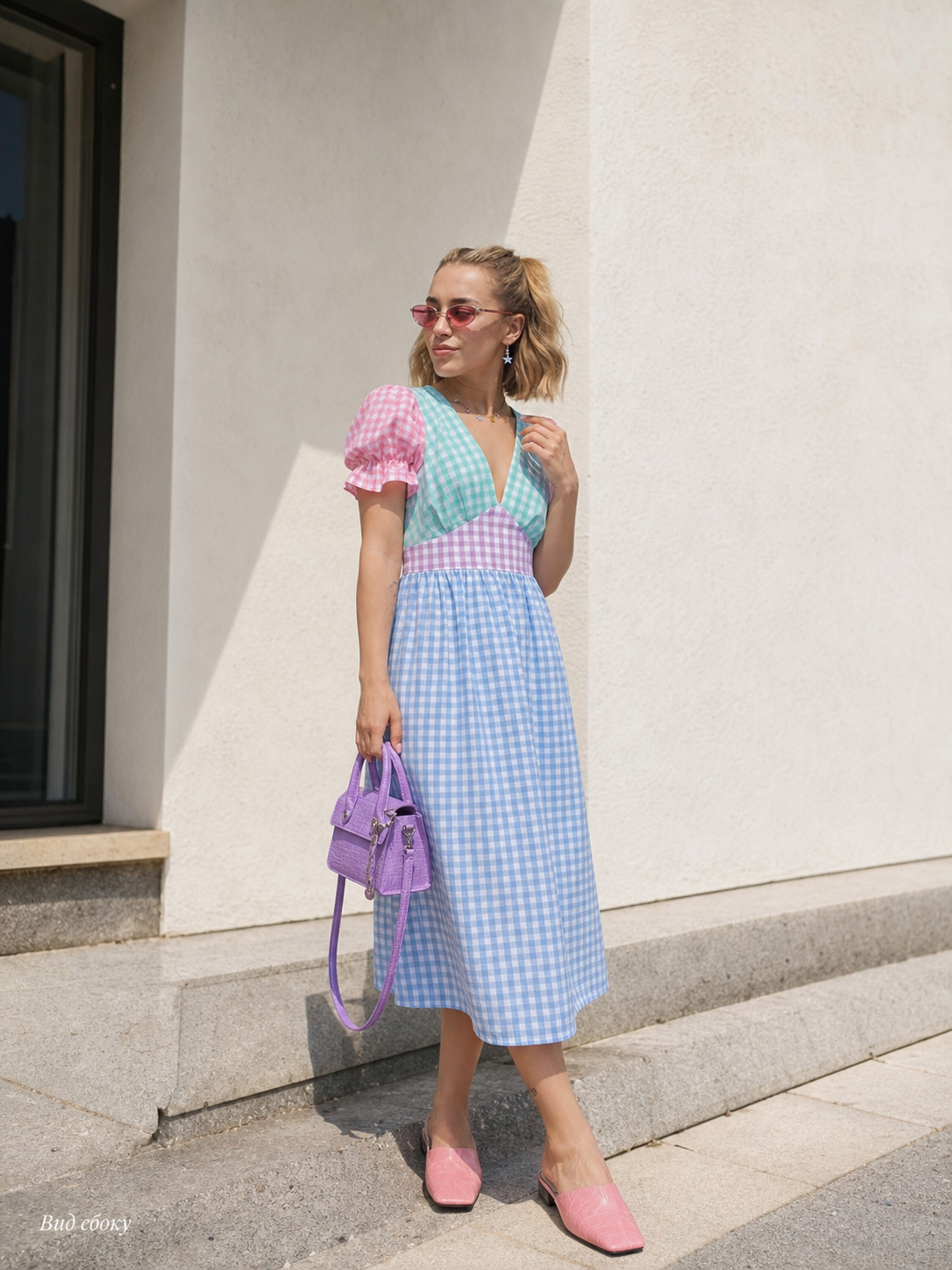 Plaid Midi Dress with a V-Neck and Puff Sleeves