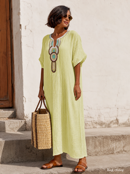 Embroidered Midi Dress with Short Sleeves and a Relaxed Fit