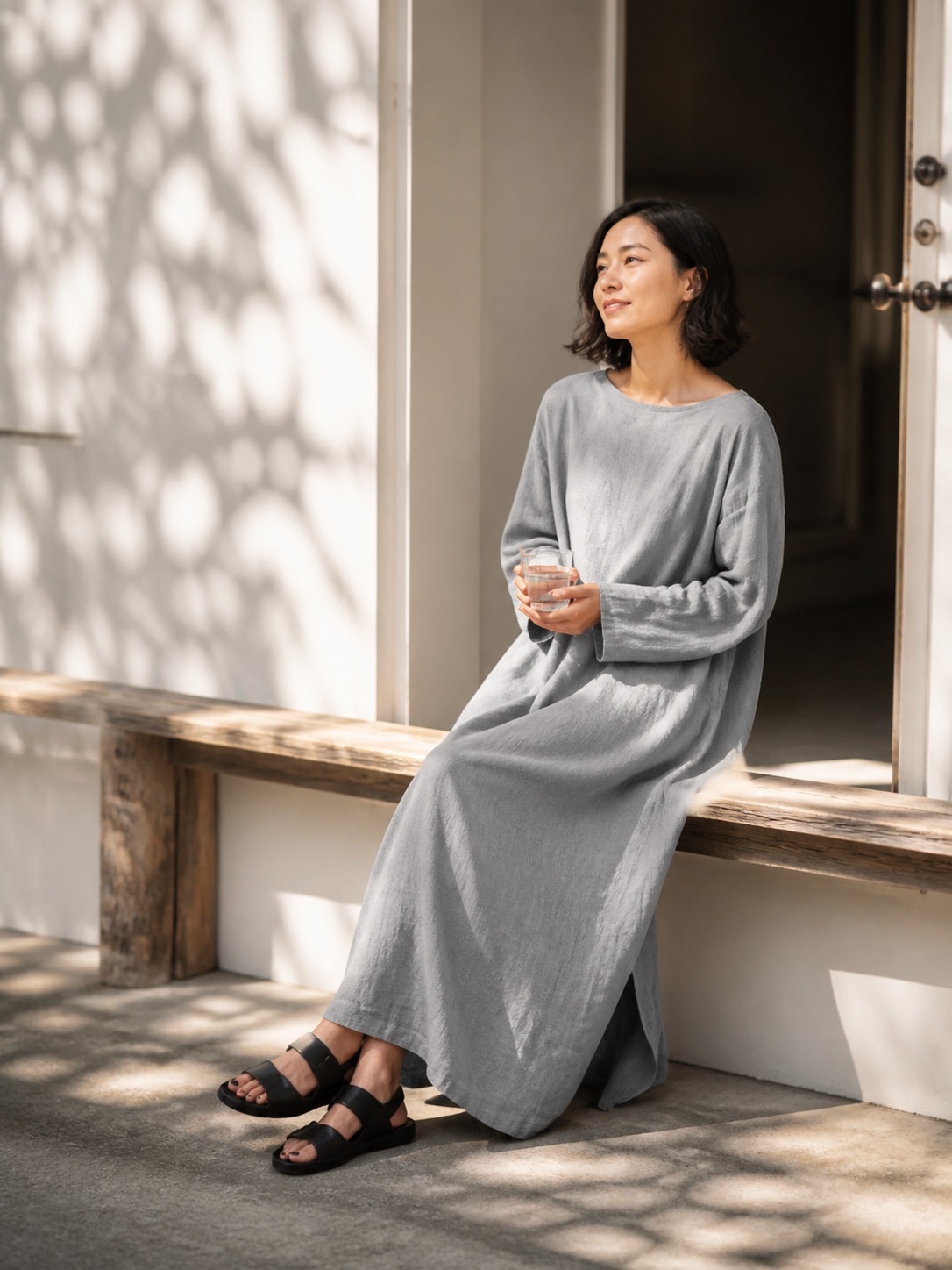 Long loose straight-cut dress with long sleeves