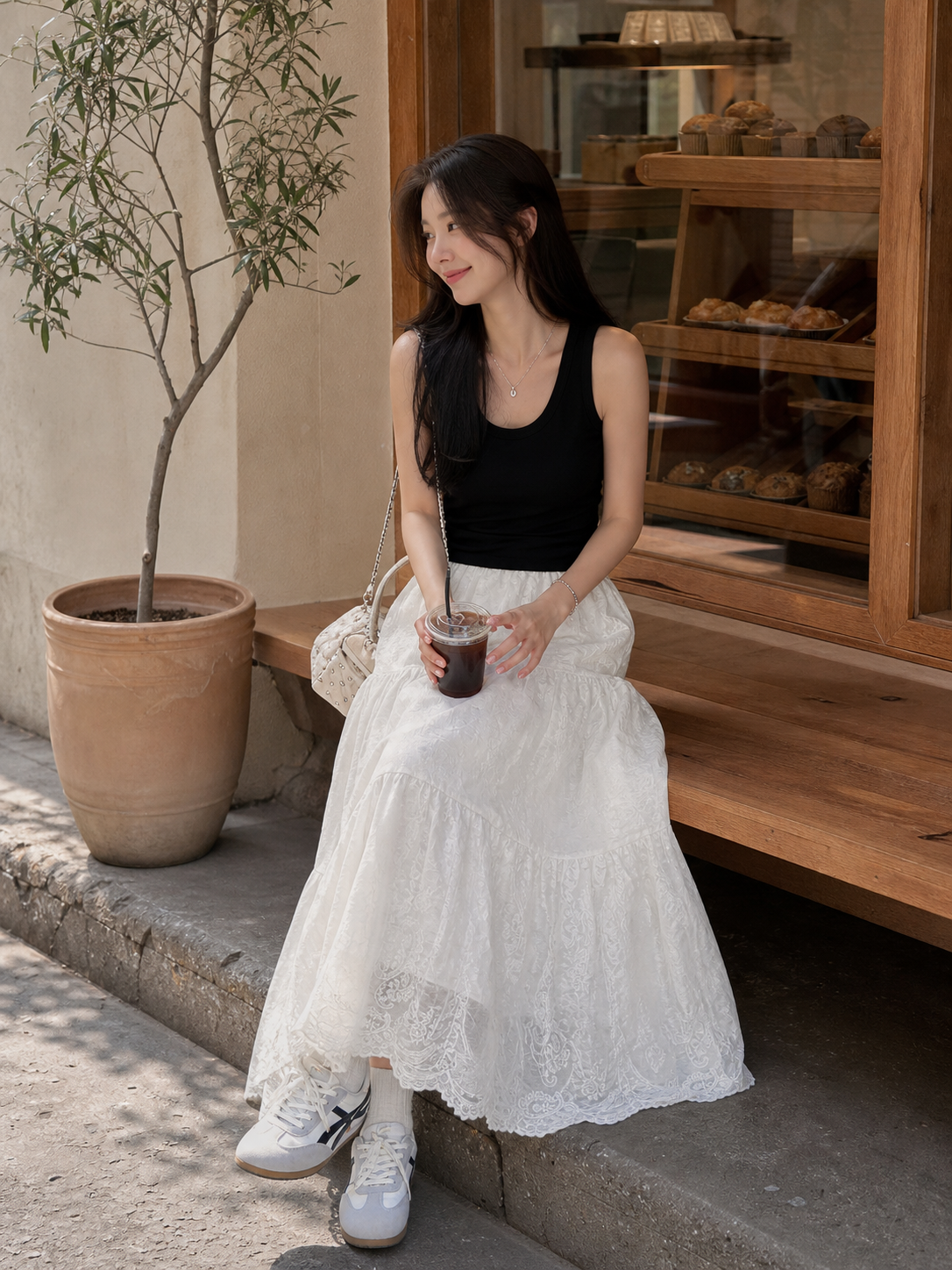 Long Women's Skirt with Tiered Floral Pattern