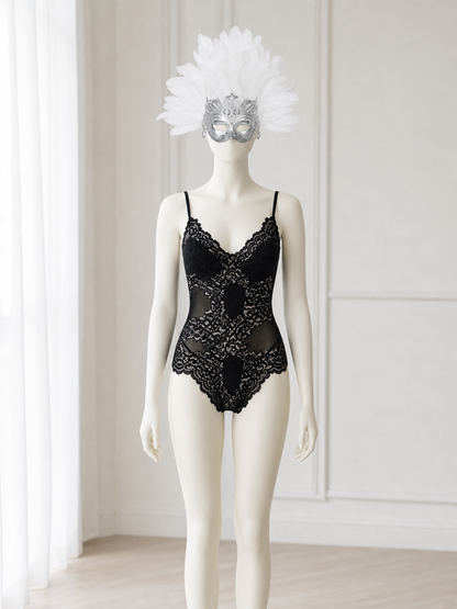 1pc White Feather Mask with Silver Lace Hollow Out, Crown Headdress for Vintage lifestyle view