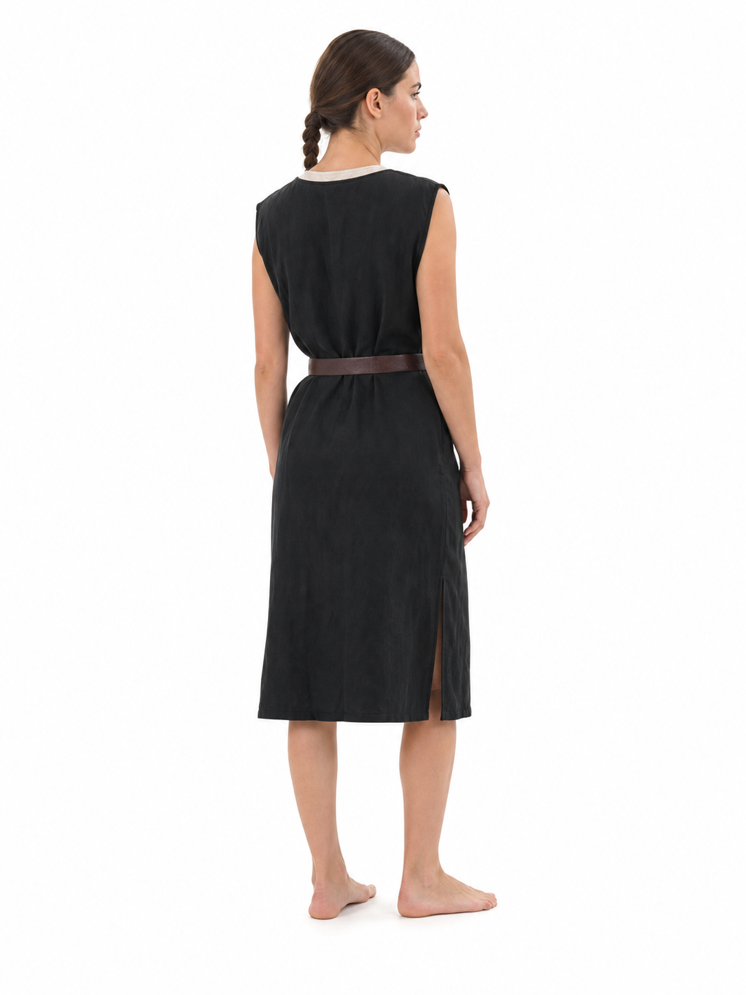 Black Sleeveless Round-Neck Tunic Top