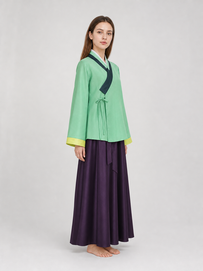 Hanfu cosplay costume inspired by "The Apothecary Diaries: Maomao"
