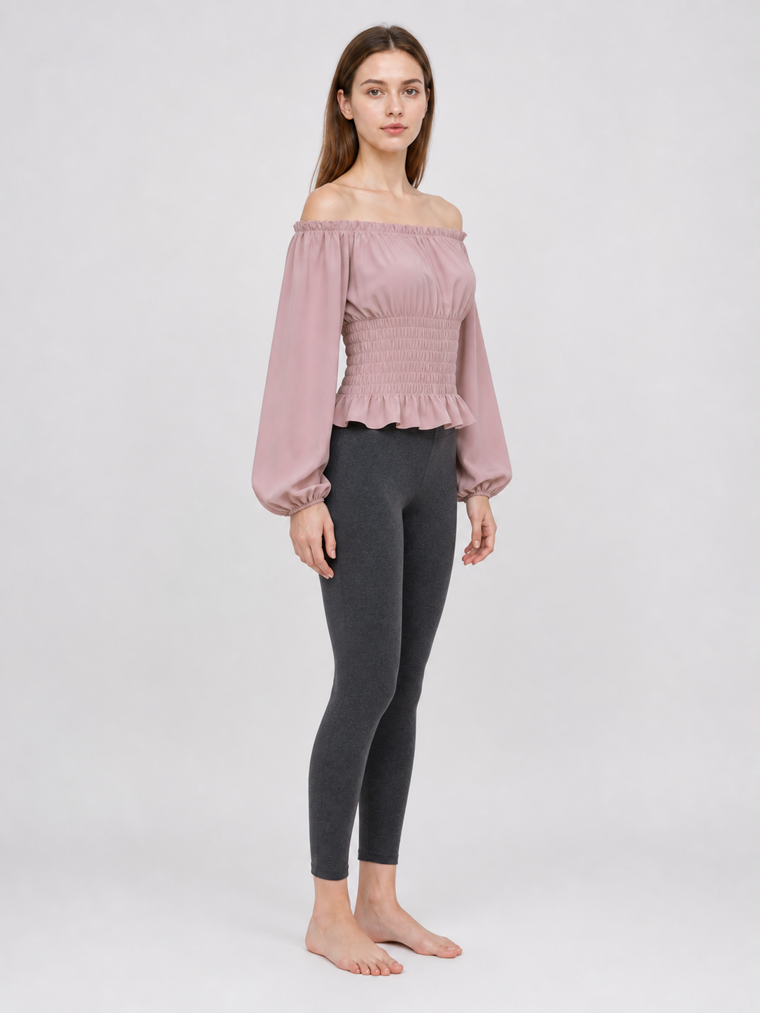 Cropped Blouse with Puff Sleeves and Ruffle