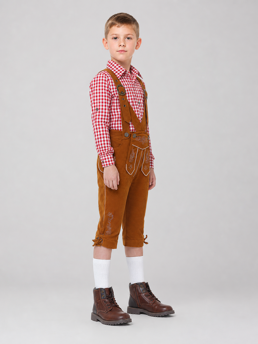 Bavarian Costume for Celebrations: Shirt and Pants