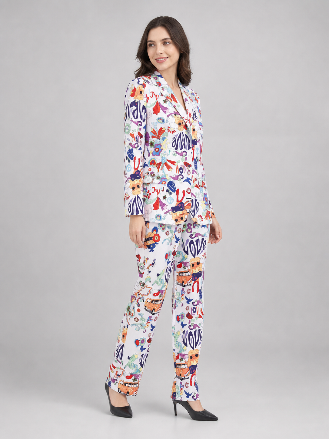 Costume with LOVE print — jacket and pants