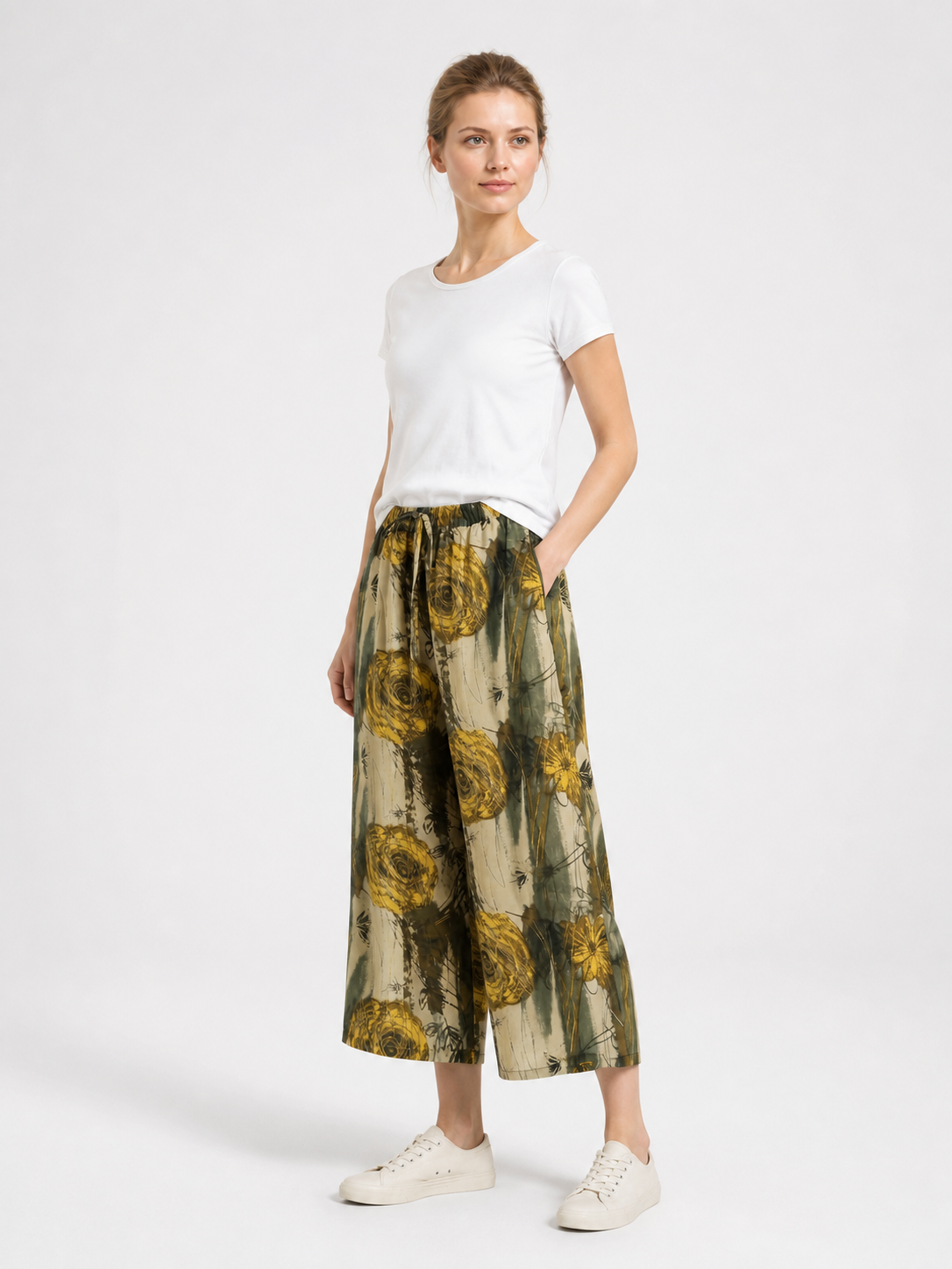 Palazzo Pants with Floral Print and Drawstring side view 2