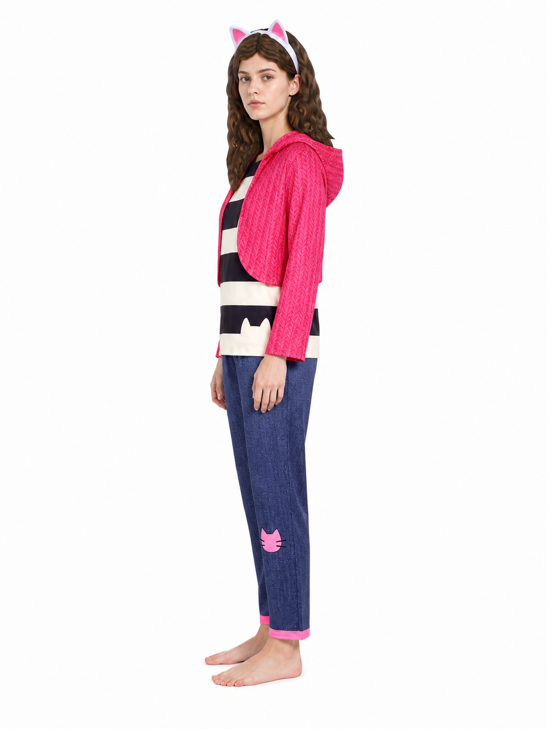 Gabby costume: jacket, T-shirt, pants, wig side view