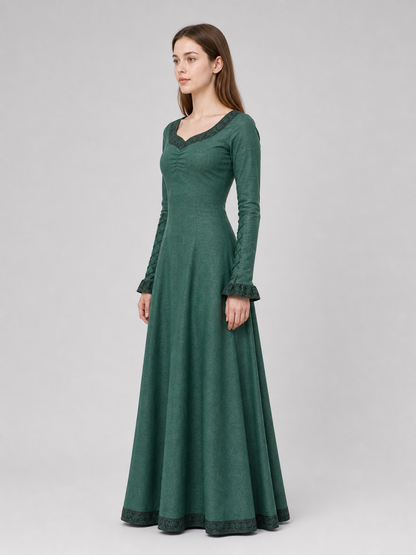 Medieval Green Maxi Dress with Long Sleeves