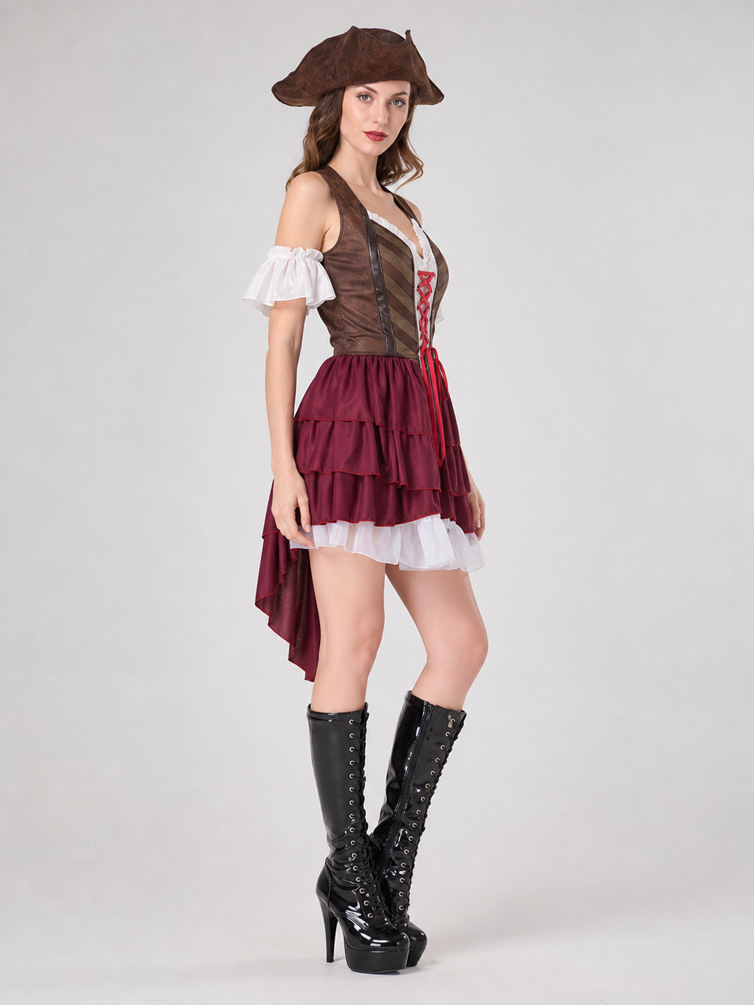 Pirate costume with hat and accessories