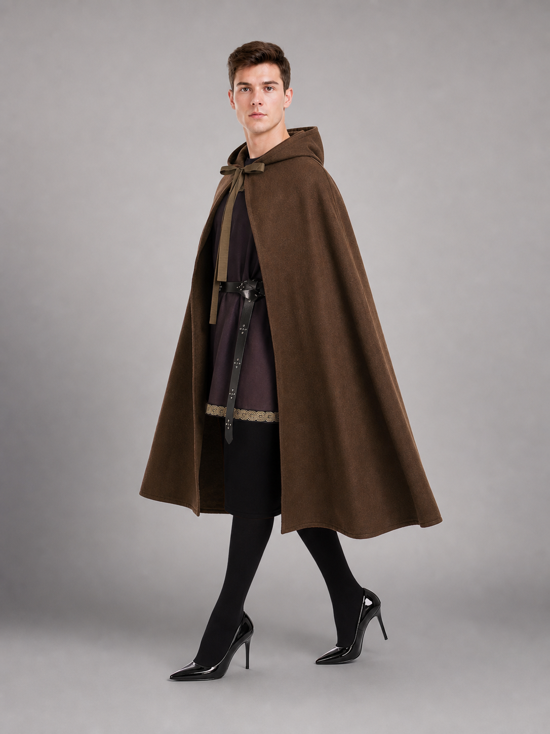 Brown carnival hood with tie