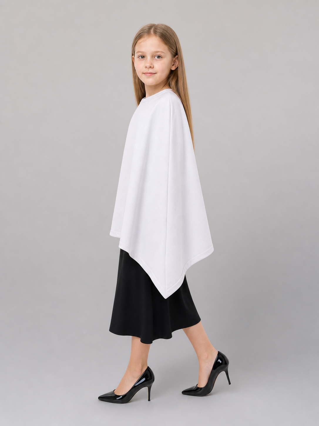 Description: White shoe covers—a pair of accessories for completing a costume and neatly covering shoes. The design consists of two identical overlays with a simple construction: the covers are worn over shoes, have open openings around the