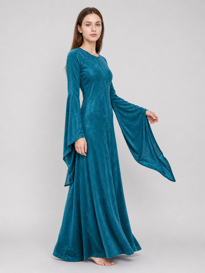 Long Retro-Style Dress with Sleeves and Belt
