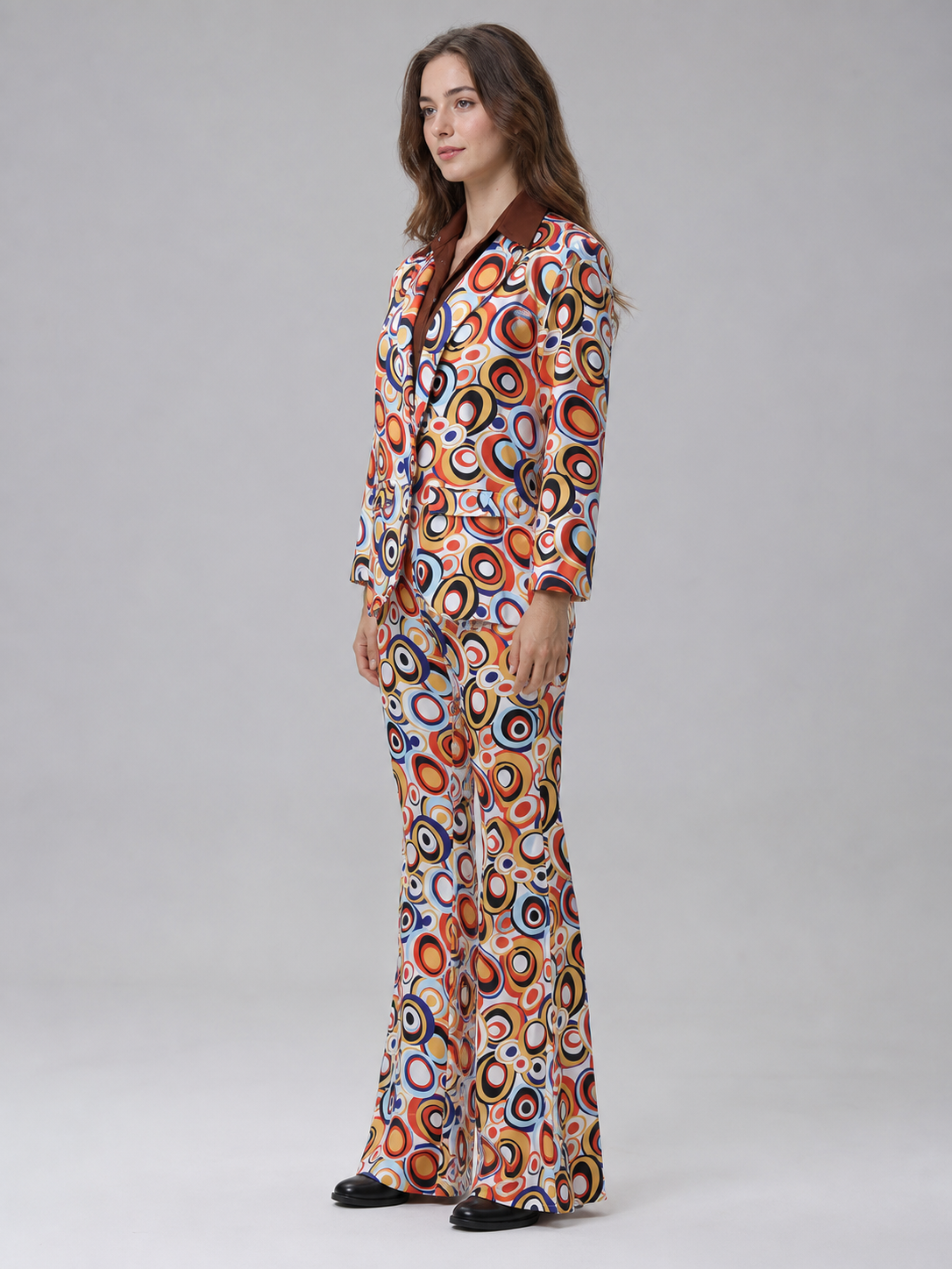 Retro Geometric Print Two-Piece Suit side view