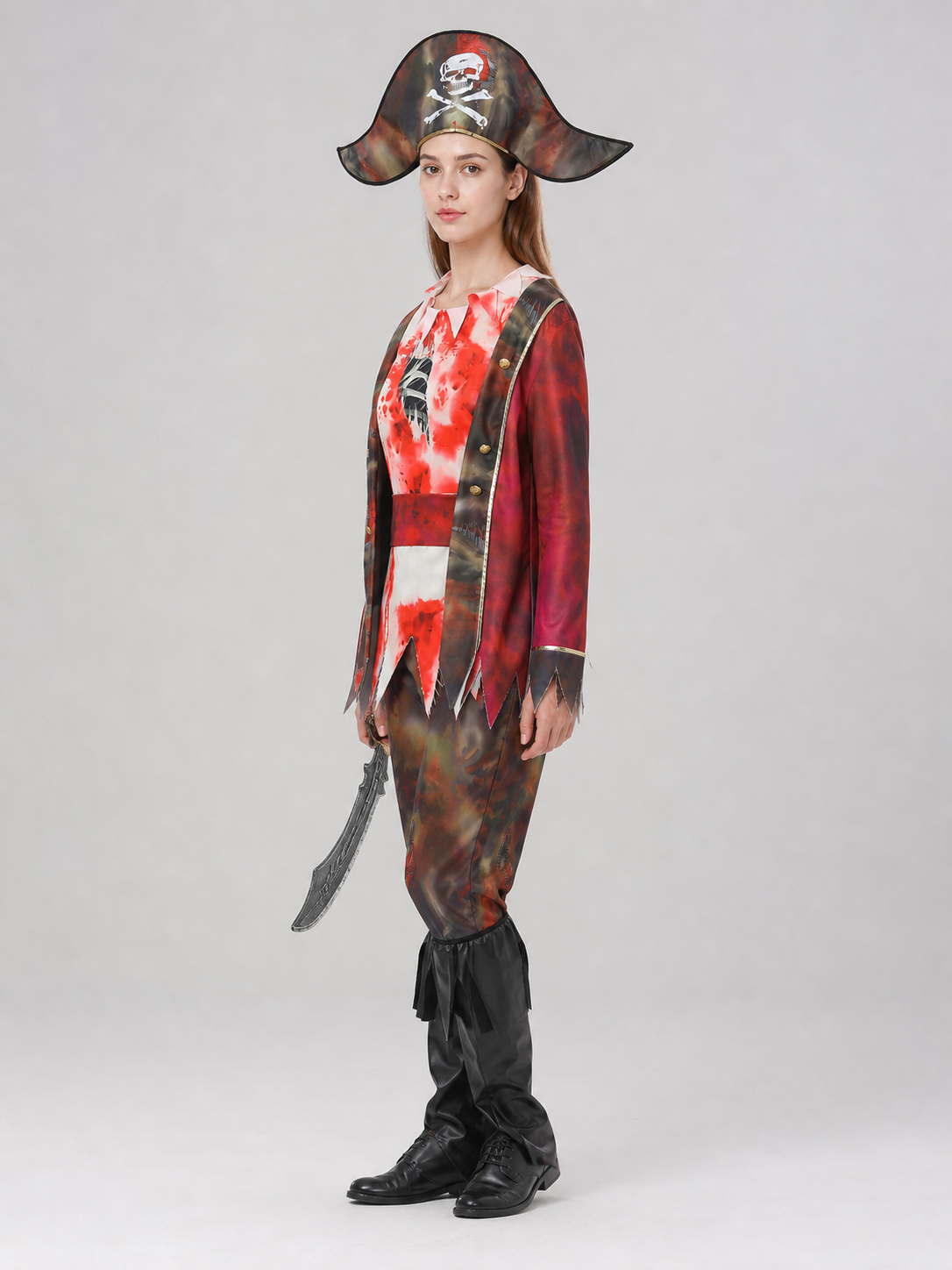 The set is designed in the style of a pirate character and includes a side view