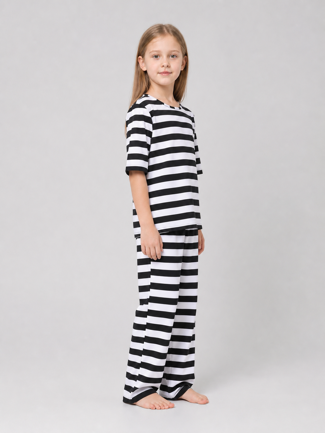 Striped costume with a headband for themed looks