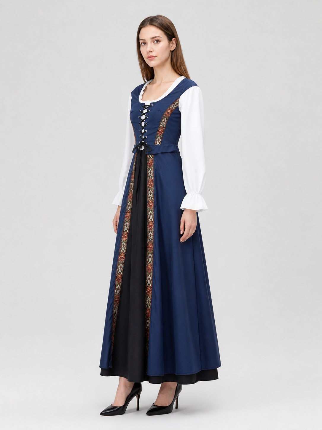 Halloween Witch Costume: Dress with Cape side view