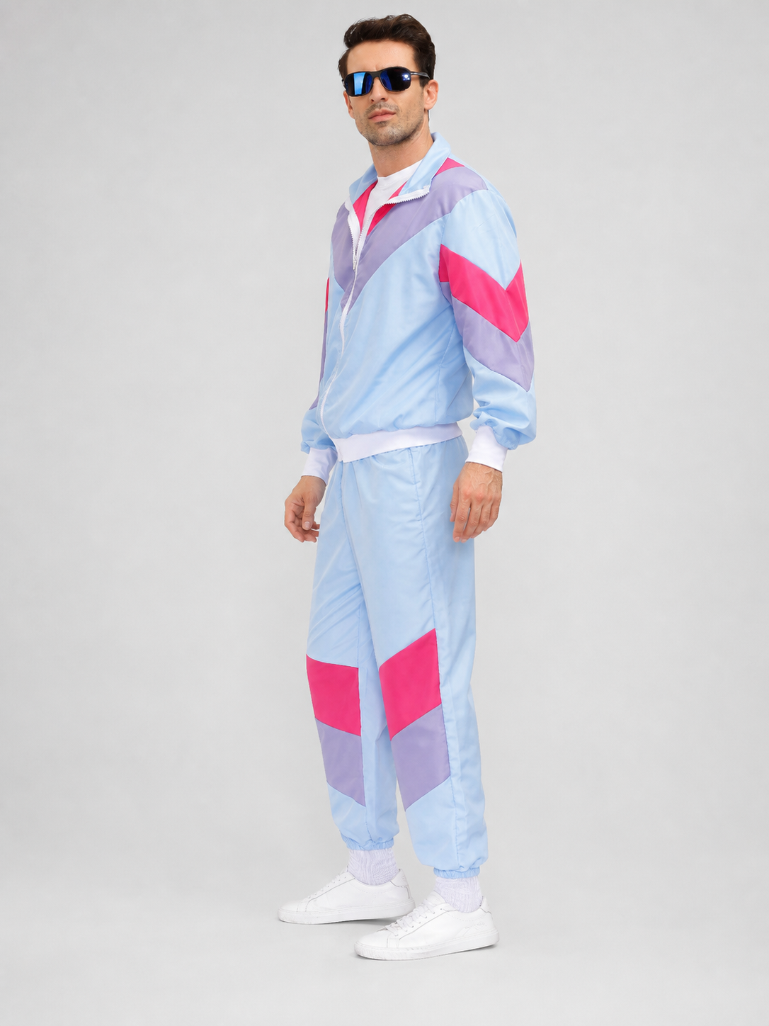 Sports tracksuit with jacket and pants, geometric inserts