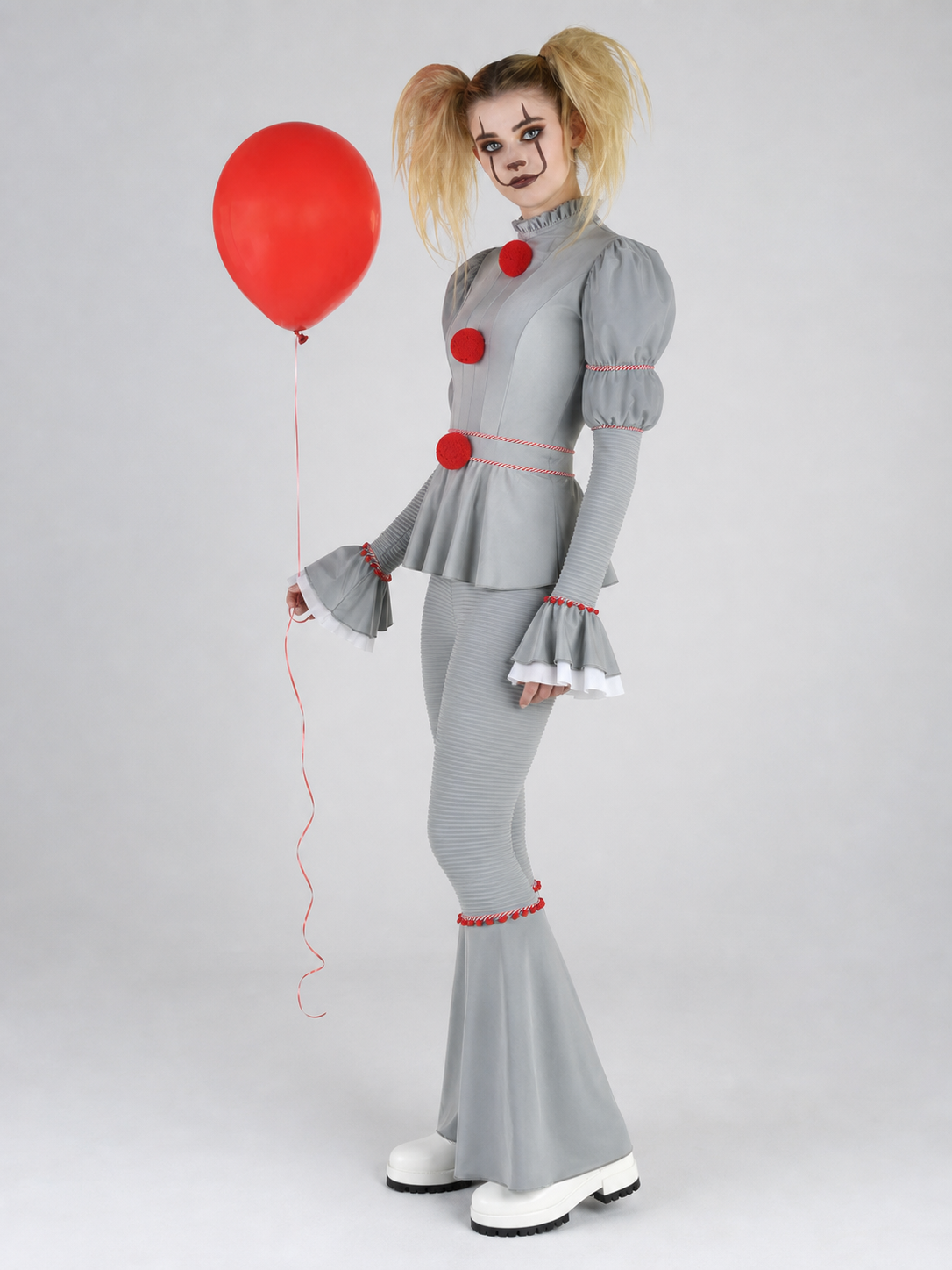 Pennywise Carnival Costume — Clown Look