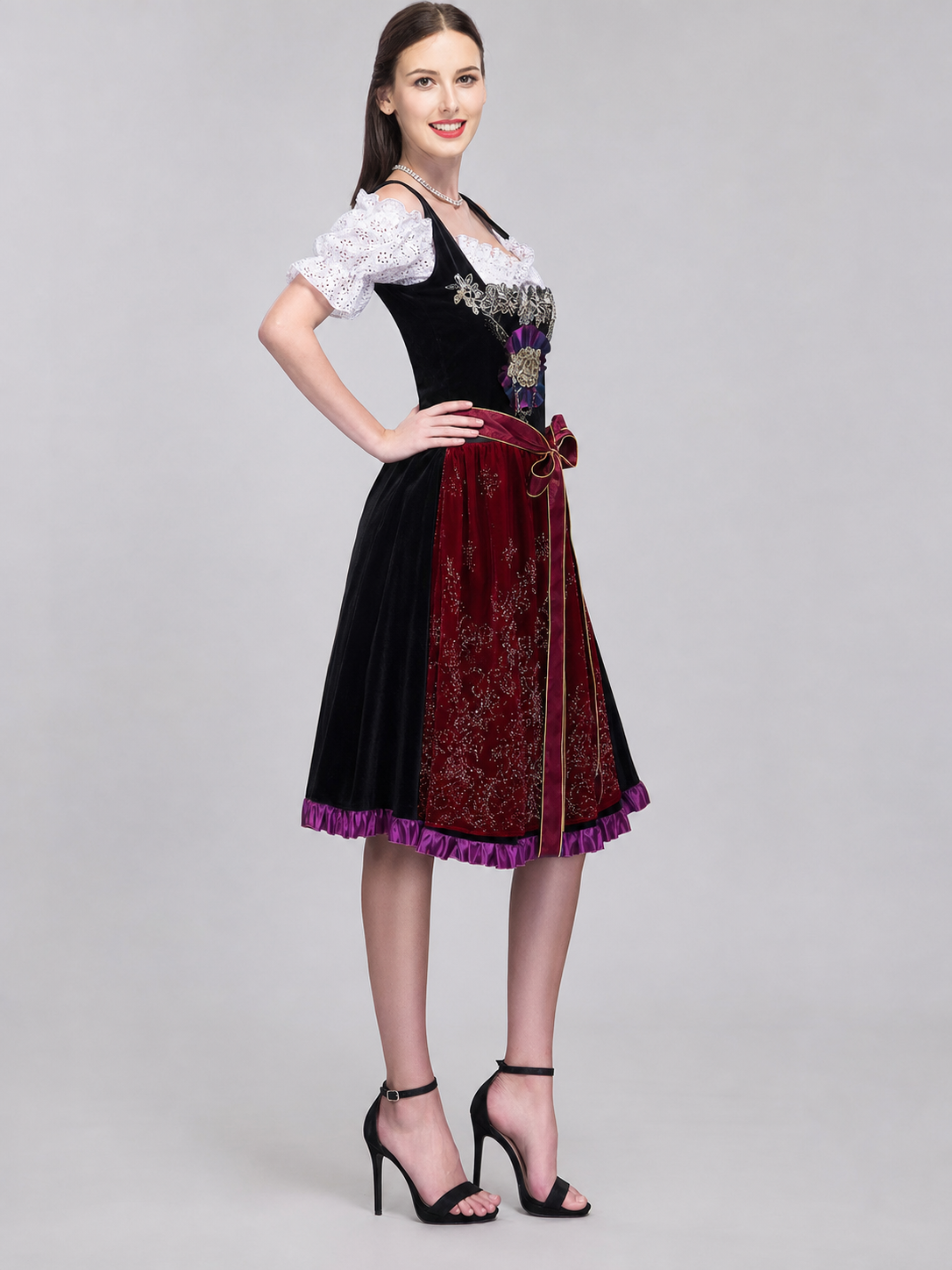 Retro-Style Dress with Bow and Floral Detail