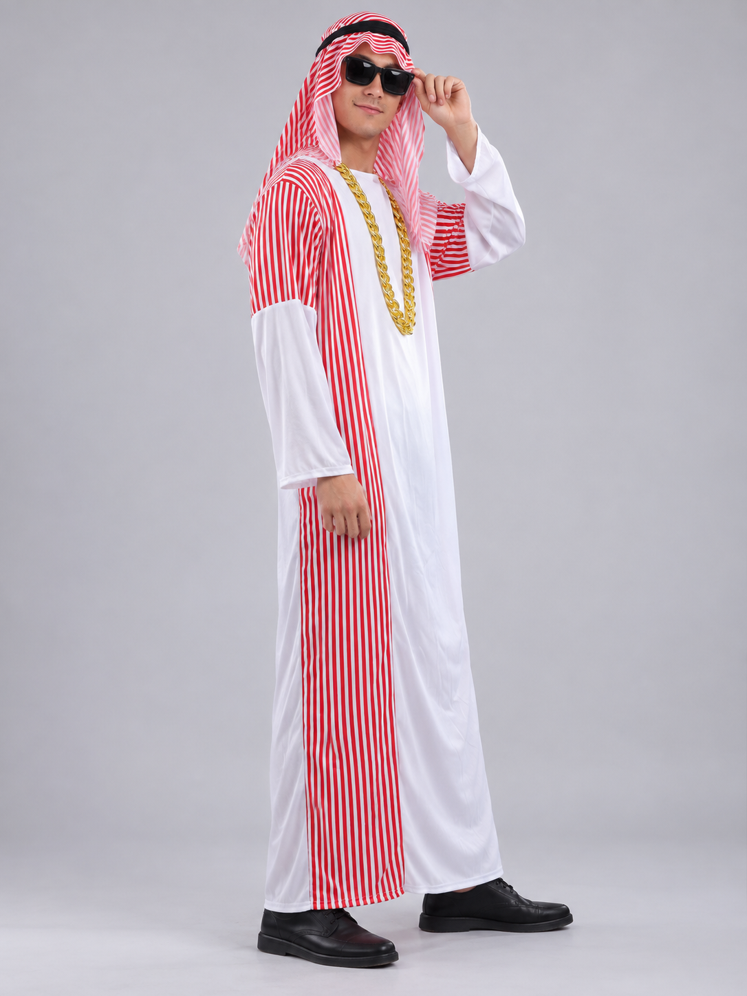 Carnival costume with headpiece and gold chain