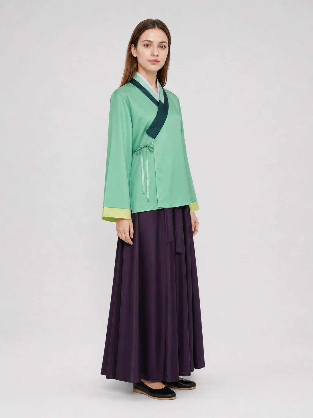 Hanfu cosplay costume inspired by "The Apothecary Diaries: Maomao"