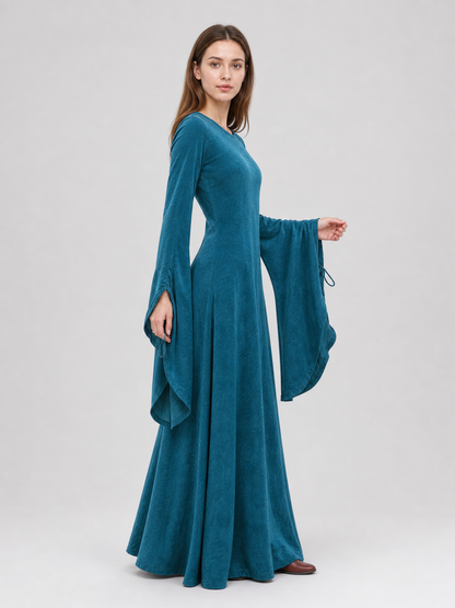 Long Retro-Style Dress with Sleeves and Belt