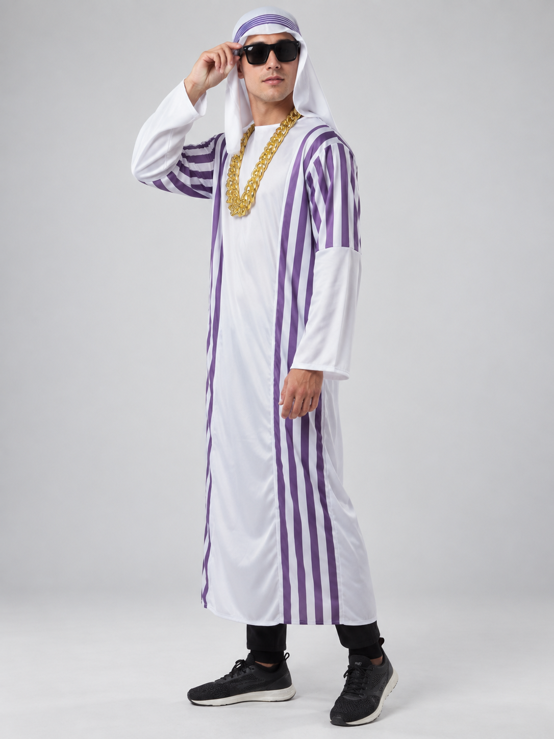 Adult Roleplay Costume with Arabian Theme