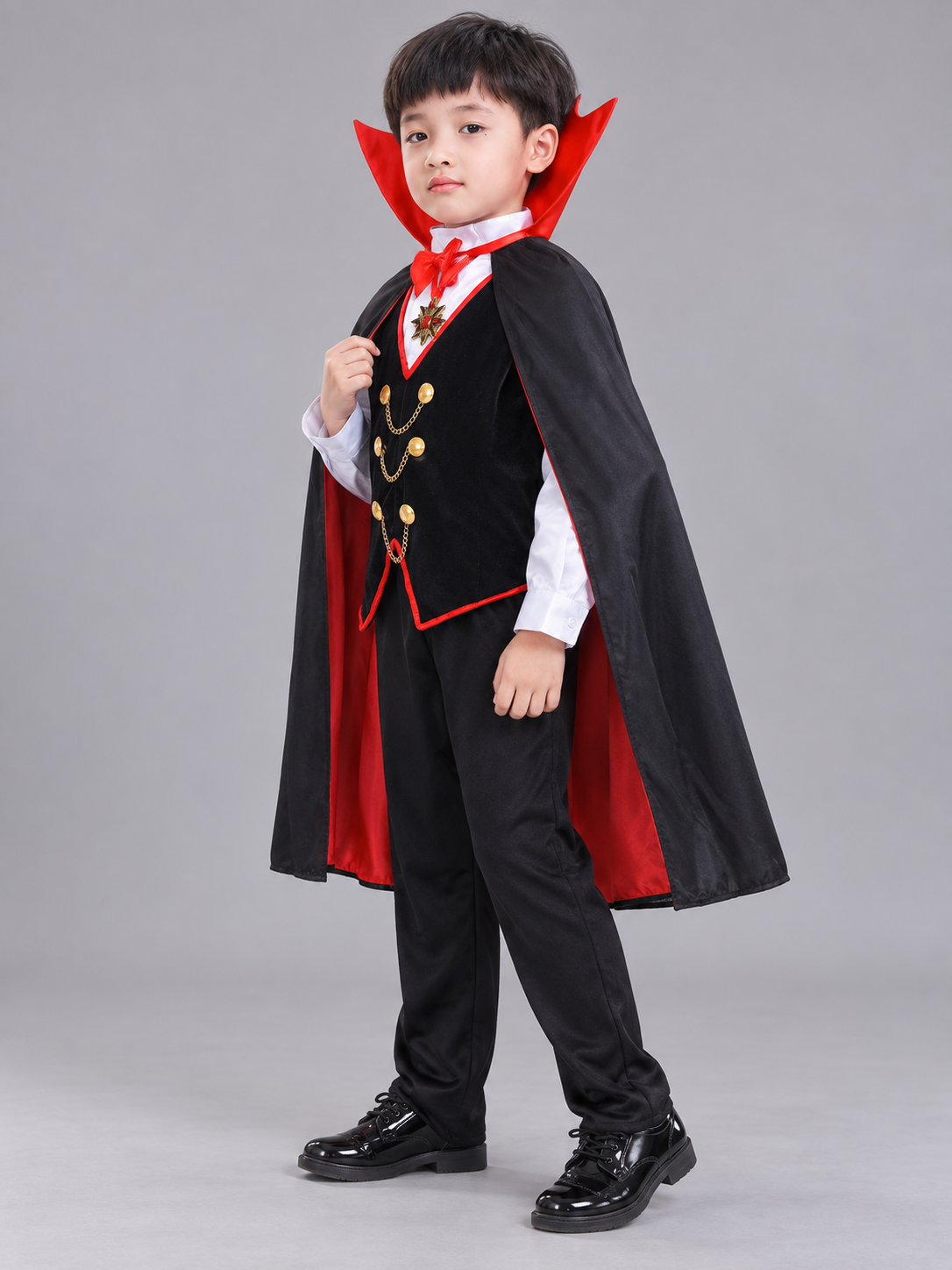 Kids' Vampire Costume with Cape and Medallion